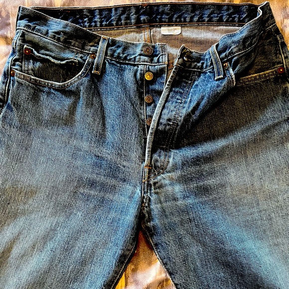 Levi’s 501 medium wash Jeans - Picture 3 of 5